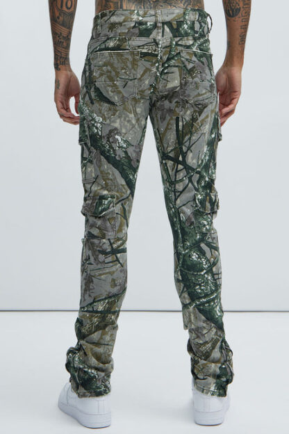 Jeans ajustados con aberturas y detalles desgastados - Image 24