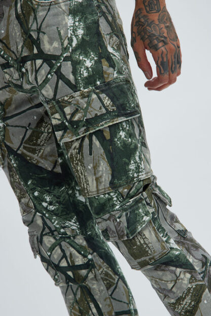 Jeans ajustados con aberturas y detalles desgastados - Image 22