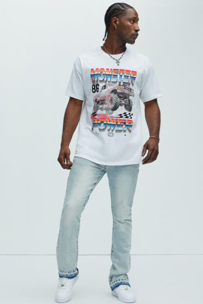 Jeans Ajustados con Bota Campana y Desgaste en Bajos - Image 9