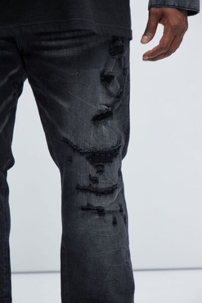 Jean Slim con Campana y Detalles de Costura - Image 8